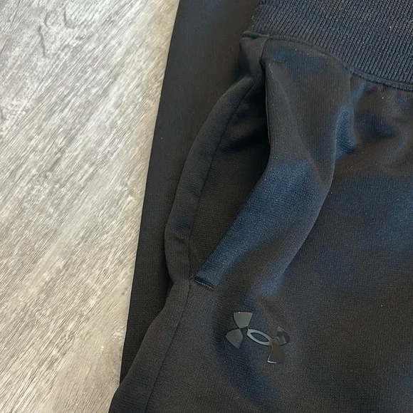 Under Armour Women's Black Joggers - Picture 7 of 8